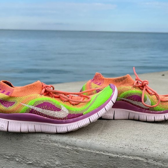 Nike Free 5.0 Flyknit Women's Size 8 Running Shoe Rainbow Atomic Pink - Picture 5 of 9